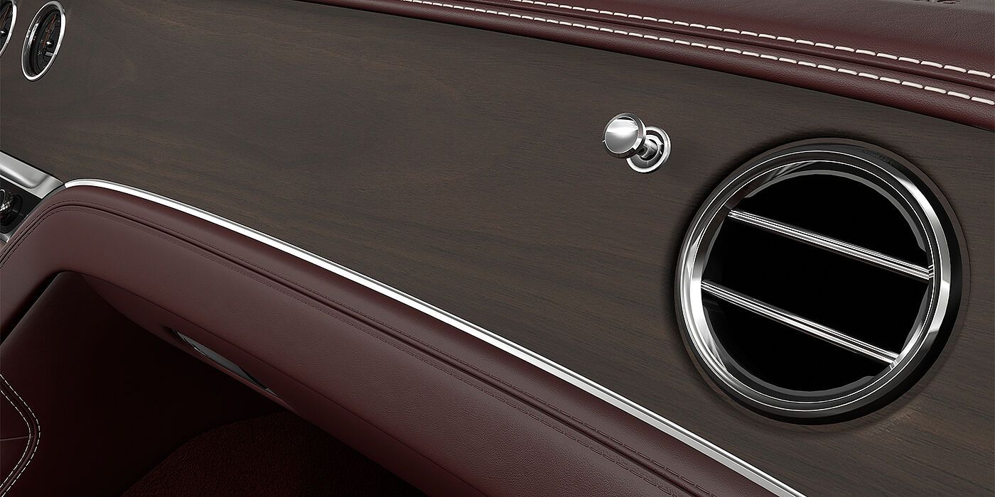 Bentley Köln Bentley Continental GT coupe veneer detail in Open Pore Crown Cut Walnut