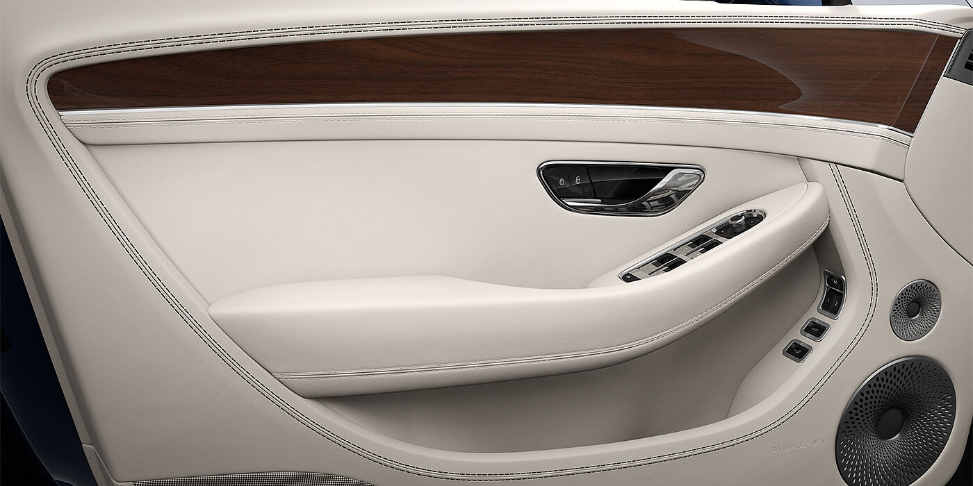 Bentley Köln Bentley Continental GTC convertible in Linen and Imperial Blue hides