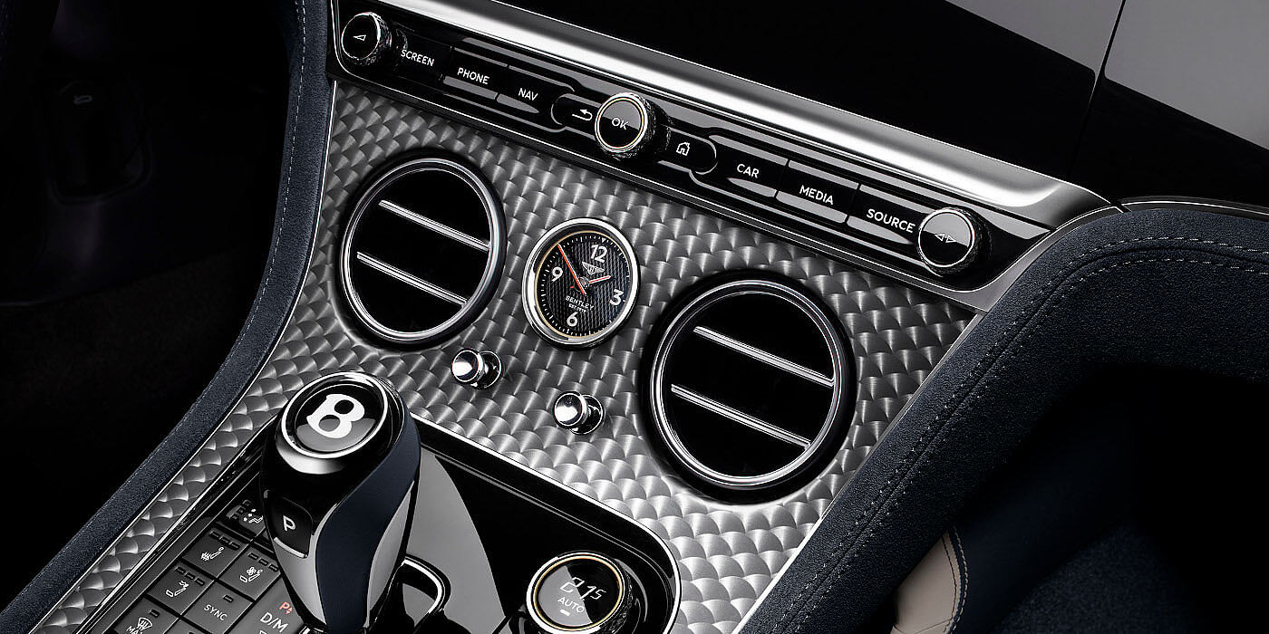 Bentley Köln Bentley Continental GTC Speed convertible front interior engine spin veneer detail