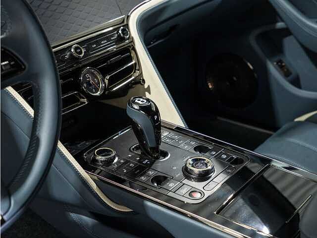 18:Bentley Flying Spur Speed V8 Hybrid, Limousine, Thunder, Bentley Köln