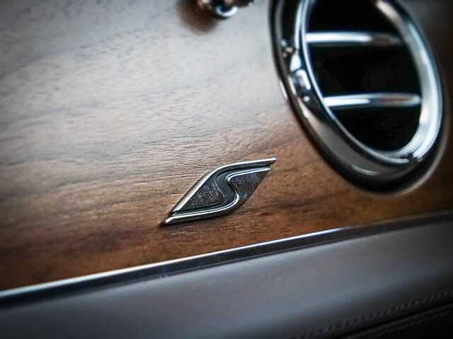 22:Bentley Bentayga S V8, SUV, Alpine Green, Bentley Köln