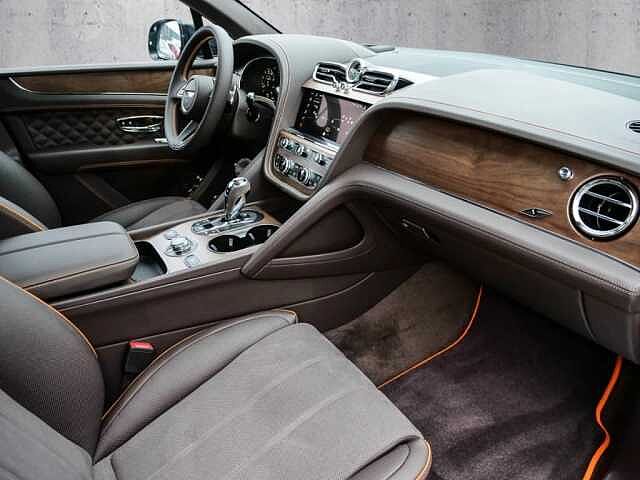 15:Bentley Bentayga S V8, SUV, Alpine Green, Bentley Köln