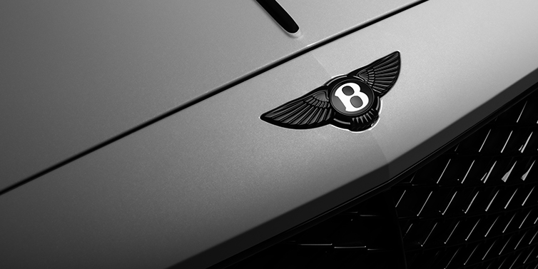Bentley Köln Bentley Flying Spur Black Edition sedan bonnet with black Bentley Wings emblem